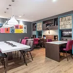 فندق Premier Centre 3*