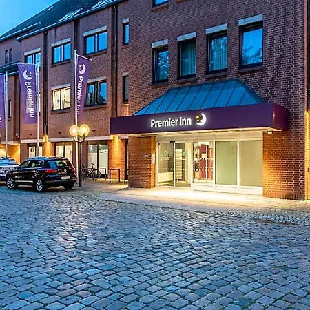 Premier Centre 3*