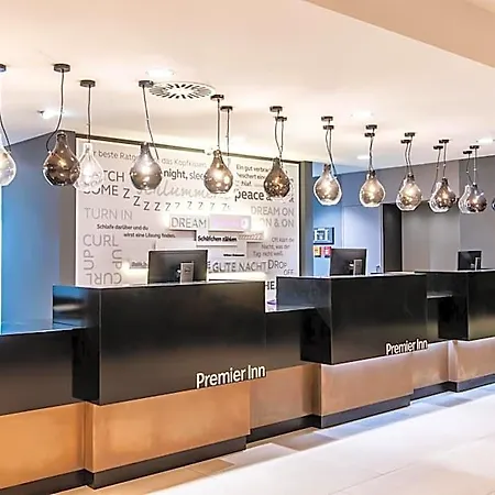 Premier Centre 3*