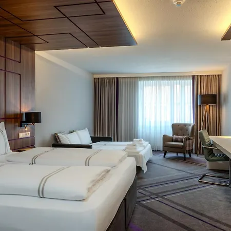 Premier Centre 3*
