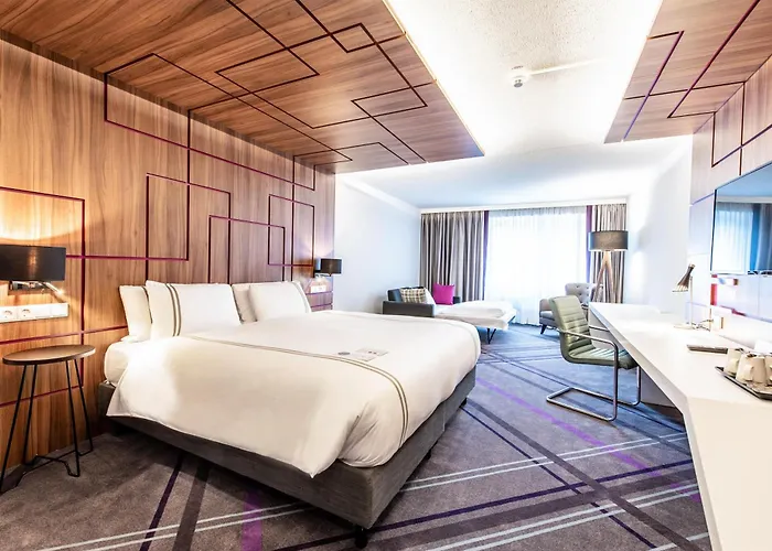 Premier Centre Hotel